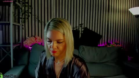 Betty online show from 06-08-26, 01:09