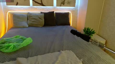 Betty online show from 04-21-26, 08:23