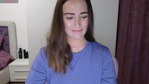   BeyonceDoll       Twitter DollBeyonce    online show from 03-11-26, 07:53