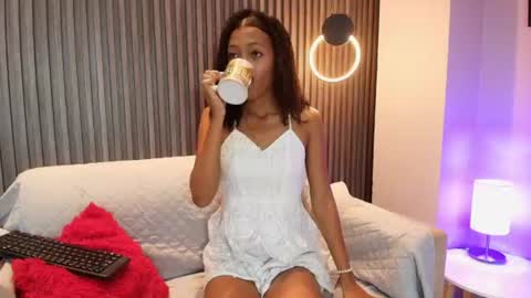 Snapshot of biancaa__18 chatting on 07-12-26, 12:07 biancaa__18 online show from 07-12-26, 12:07