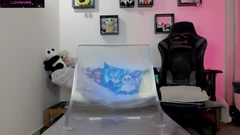 Biancastrong.. IGThebiancastrong online show from 04-12-26, 02:05