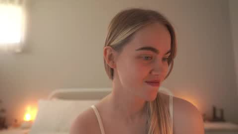Snapshot of bibi_it_is chatting on 05-17-26, 03:26 Bibi online show from 05-17-26, 03:26