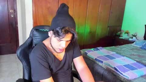 Logan Sprouse online show from 12-22-25, 09:01