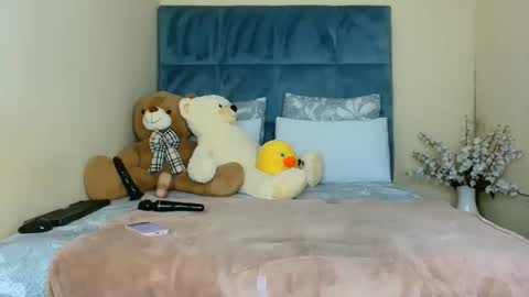 Snapshot of big_melons2001 chatting on 03-20-26, 10:47 big_melons2001 online show from 03-20-26, 10:47