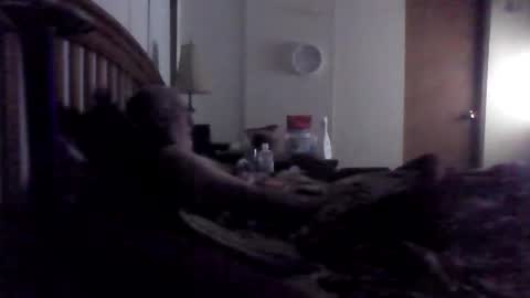 Snapshot of bigbenidick1 chatting on 11-11-25, 04:01 BB online show from 11-11-25, 04:01