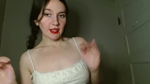 Isabella online show from 12-22-25, 09:50