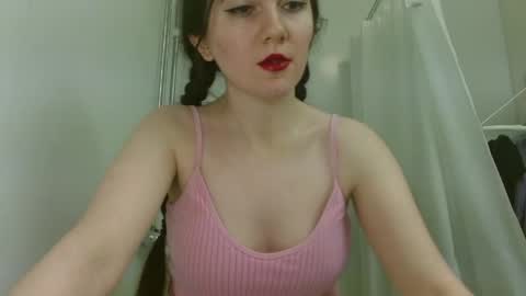 Isabella online show from 04-17-26, 01:03
