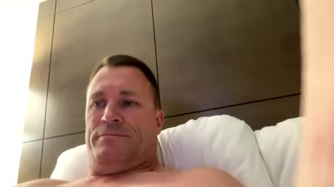 bigger22332233 online show from 07-26-26, 03:58