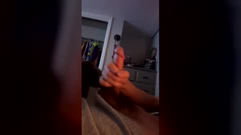 Snapshot of biggthing111 chatting on 04-16-26, 02:23 biggthing111 online show from 04-16-26, 02:23