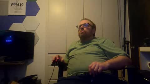 Snapshot of biggydee8989 chatting on 12-20-25, 10:00 biggydee8989 online show from 12-20-25, 10:00