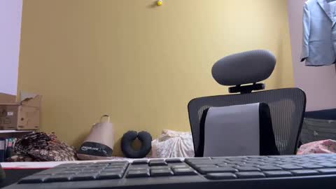 bighandsomesatisfy online show from 04-05-26, 06:16