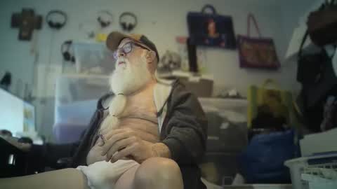 bigjeff01 online show from 01-06-26, 04:11