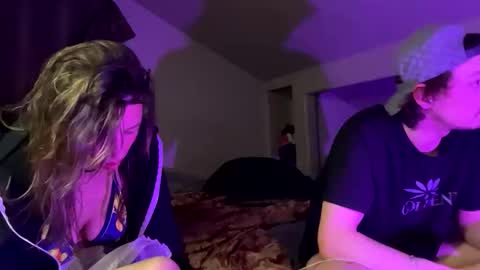 Bigkitties online show from 11-19-25, 10:48