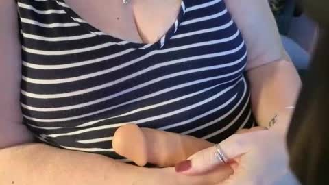 Snapshot of bigmarisella chatting on 05-01-26, 02:38 Big Mari online show from 05-01-26, 02:38