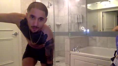 hitmanhector online show from 11-27-25, 11:40