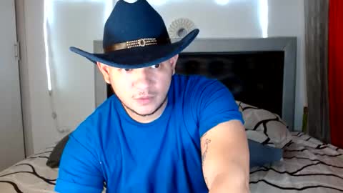 Snapshot of bigthick_blackcock chatting on 10-06-25, 03:37 MANUEL online show from 10-06-25, 03:37