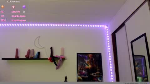 Nichole lights online show from 11-26-25, 11:17