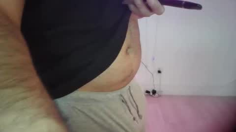 Snapshot of biguyricky_ chatting on 04-16-26, 12:33 biguyricky_ online show from 04-16-26, 12:33