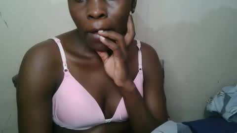Snapshot of bilia_ebony chatting on 06-05-26, 02:29 Bilia online show from 06-05-26, 02:29