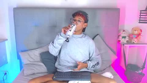 B-I-L-L-I-E 3 online show from 09-29-25, 07:35