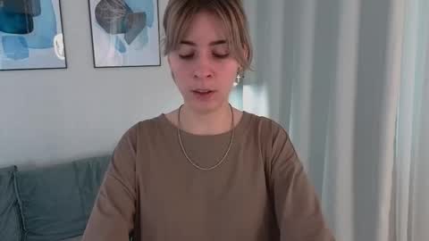 Snapshot of billiehunt_ chatting on 03-26-26, 07:14 Milla online show from 03-26-26, 07:14