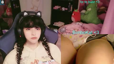 Snapshot of bimbocat chatting on 07-10-26, 11:18 BimboCat online show from 07-10-26, 11:18
