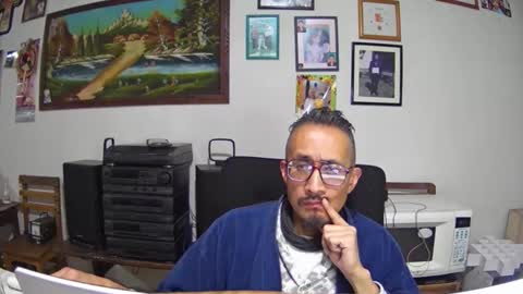 Manu O online show from 12-18-25, 08:09