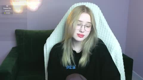 Julia online show from 03-29-26, 02:39