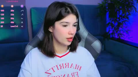 Julia online show from 05-29-26, 02:59