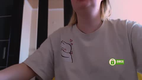 Sasha and Bella online show from 03-12-26, 05:46