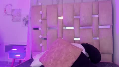 Snapshot of black_rose02 chatting on 01-11-26, 11:26 B L A C K R O S E online show from 01-11-26, 11:26