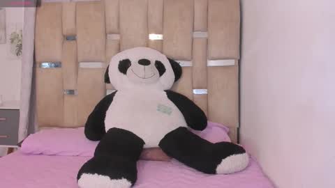 Snapshot of black_rose02 chatting on 02-20-26, 11:32 B L A C K R O S E online show from 02-20-26, 11:32