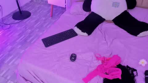 Snapshot of black_rose02 chatting on 03-09-26, 11:36 B L A C K R O S E online show from 03-09-26, 11:36