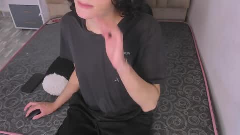 Snapshot of black_rose02 chatting on 04-08-26, 11:32 B L A C K R O S E online show from 04-08-26, 11:32