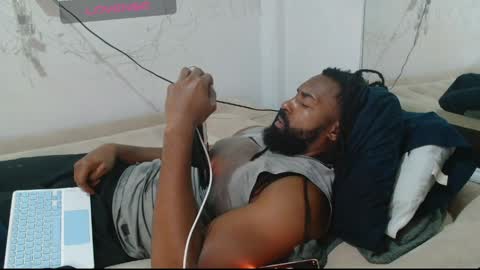 Snapshot of blackmuscles77 chatting on 06-02-26, 10:17 blackmuscles77 online show from 06-02-26, 10:17