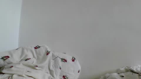 Snapshot of blackwidow05 chatting on 09-22-25, 10:06 Black Widow online show from 09-22-25, 10:06