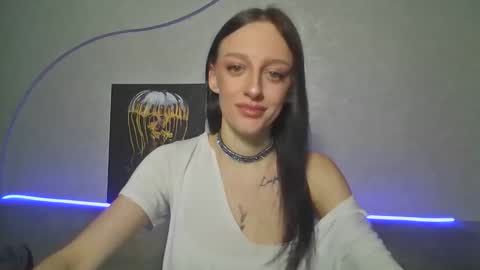 Snapshot of blacky_berry chatting on 02-18-26, 02:57 Ivy online show from 02-18-26, 02:57
