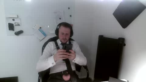 blah9876543 online show from 06-17-26, 08:32