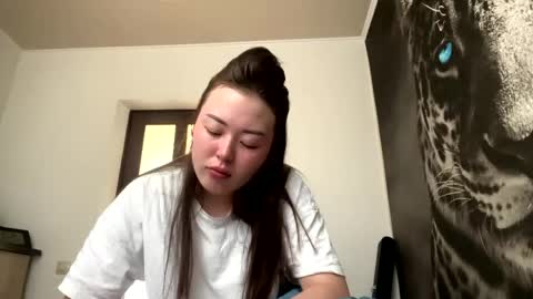 Hana  online show from 06-07-26, 04:27