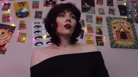 Britney online show from 04-01-26, 01:01