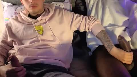 Snapshot of blathor30 chatting on 03-14-26, 03:01 blathor and friends online show from 03-14-26, 03:01