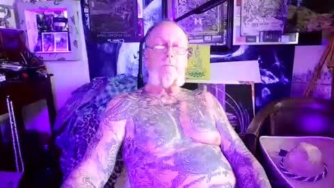 Snapshot of blindsurfer780299 chatting on 07-22-26, 08:39 blindsurfer780299 online show from 07-22-26, 08:39
