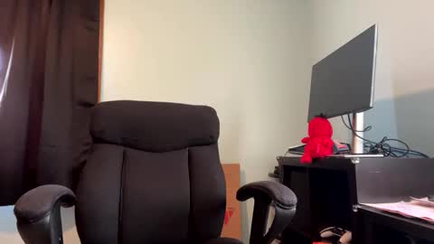 Snapshot of blissfulfoxtrot chatting on 03-31-26, 03:45 Blissful Foxtrot online show from 03-31-26, 03:45