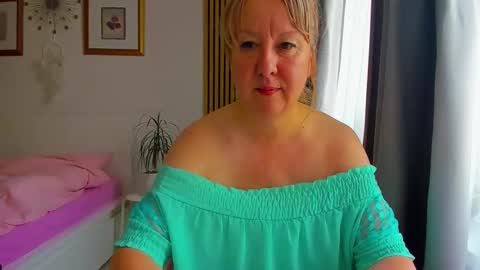 Nicole online show from 05-18-26, 03:35