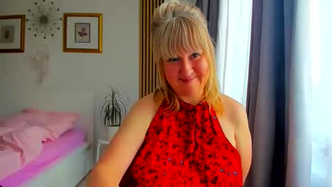 Nicole online show from 05-27-26, 04:15