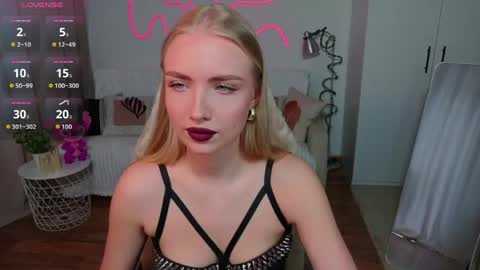 Nessa online show from 04-30-26, 10:32