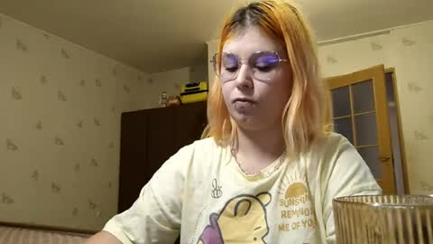 Evelina online show from 07-21-26, 05:15