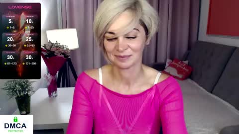 Snapshot of blondemommy_77 chatting on 06-06-26, 04:12 Lola online show from 06-06-26, 04:12