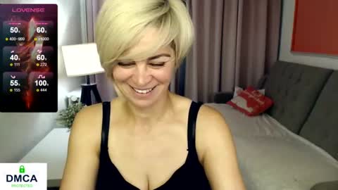 Snapshot of blondemommy_77 chatting on 06-26-26, 05:50 Lola online show from 06-26-26, 05:50