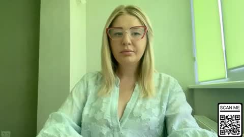 Snapshot of blondie_xoxoxo chatting on 07-10-26, 10:18 blondie_xoxoxo online show from 07-10-26, 10:18